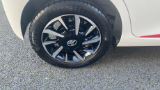 Toyota Aygo 1.0 VVT-i X-Trend TSS 5dr x-shift Petrol Hatchback